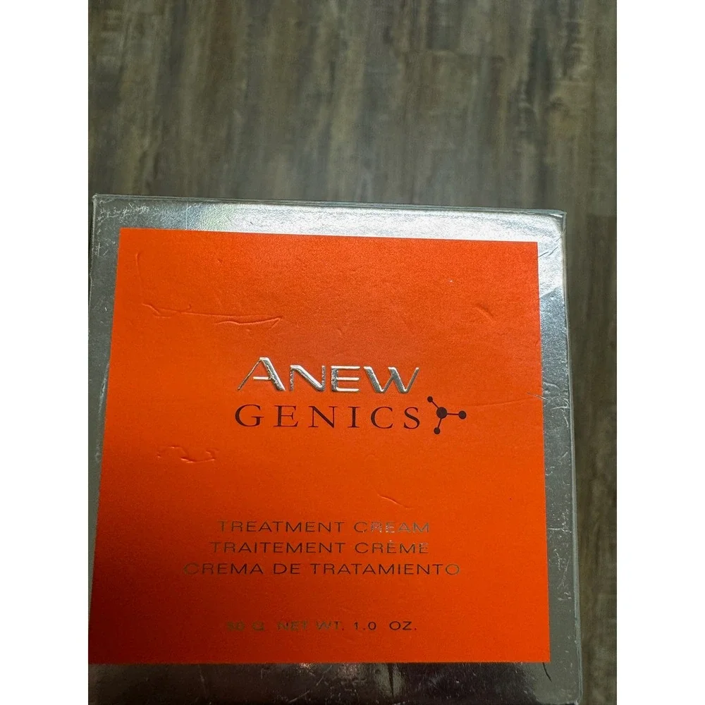 Avon Anew Genics Treatment Cream 1.0 oz Anti-Aging‎ Night Face Moisturizer AHA